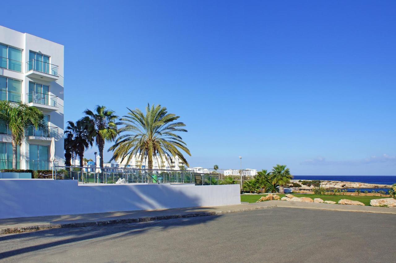 Calypso - Coralli Beachfront Apartment Protaras Exterior photo